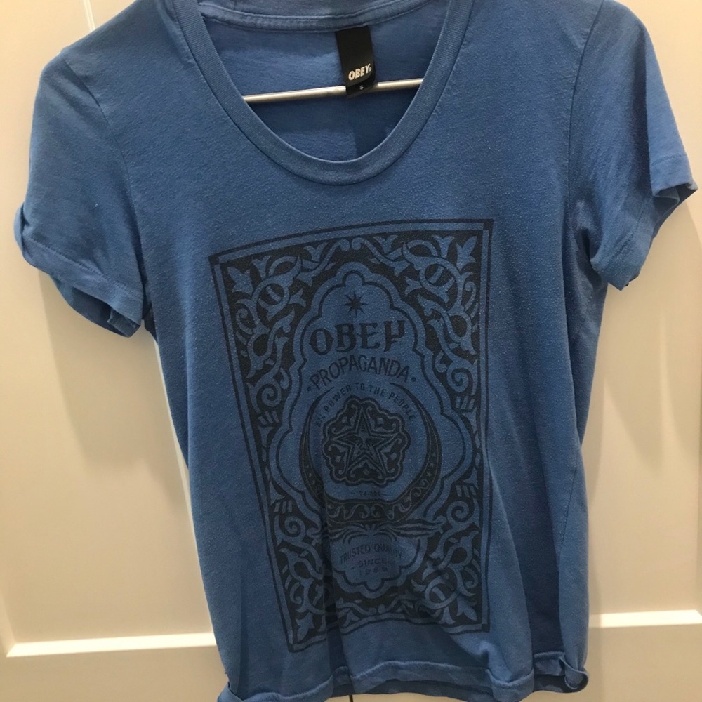Women’s Obey top